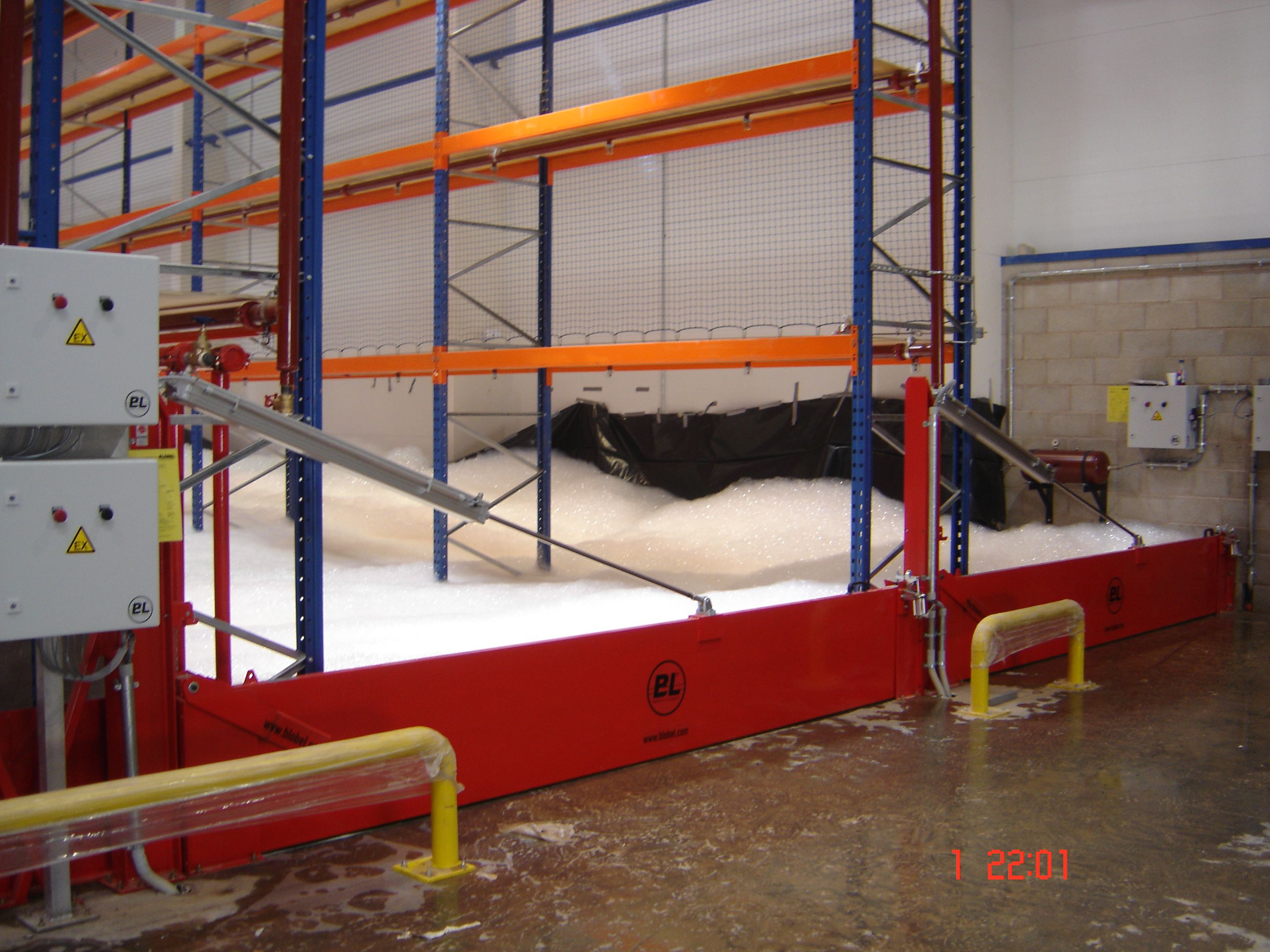Containing Foam